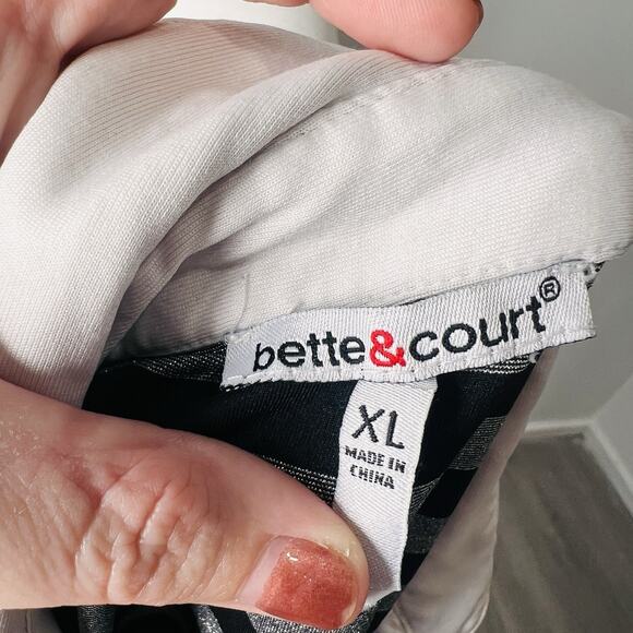 Bette And Court Horizontal Strip Top Professional Collared Shirt - Picture 8 of 8